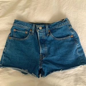Levi 501 Denim Jean Shorts size 26